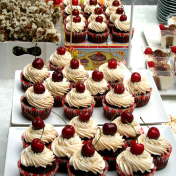 www.bakings.ro - Candy Bar - Cupcakes